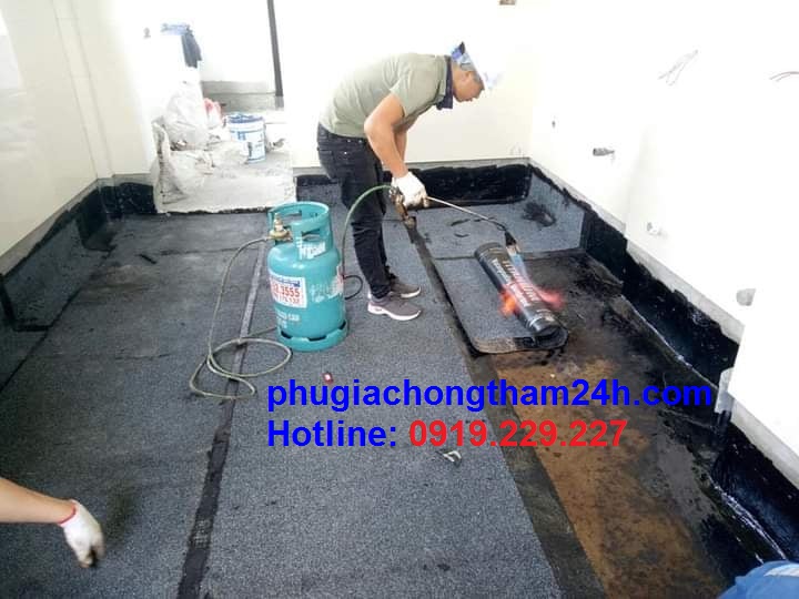 Chống thấm nhà vệ sinh bằng màng khò Chống thấm nhà vệ sinh bằng màng khò