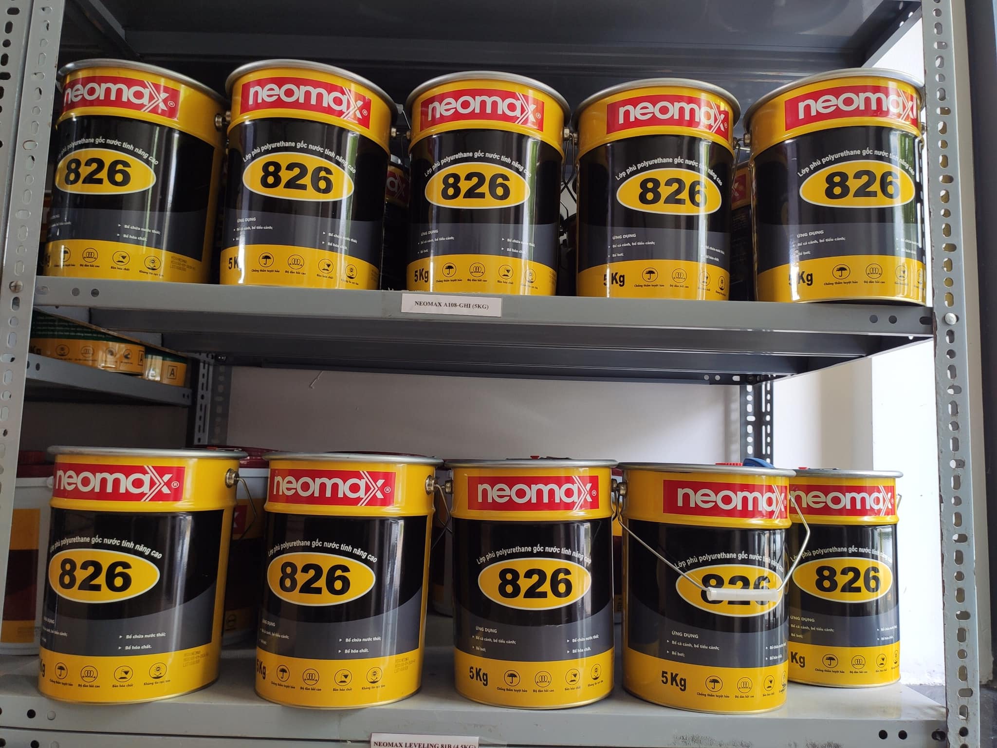 Sơn chống thấm hồ cá koi màu đen tốt nhất Neomax 826 - Chất chống thấm polyurethane gốc nước đàn hồi cao