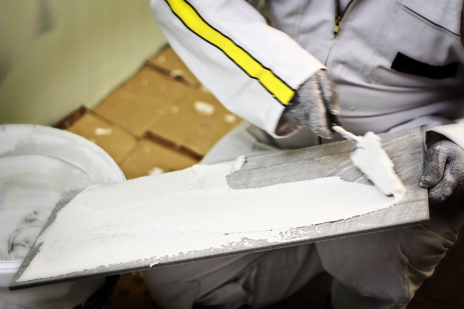 Hướng dẫn thi công keo dán gạch Weberfix Plus