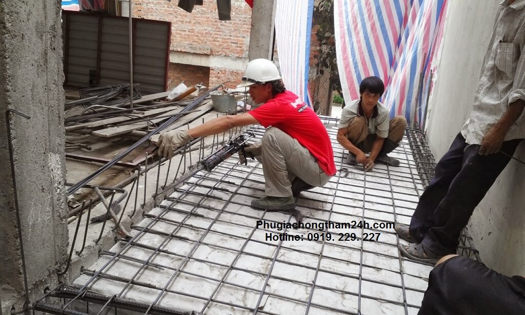 Quy trình thi công súng bơm keo Sanko