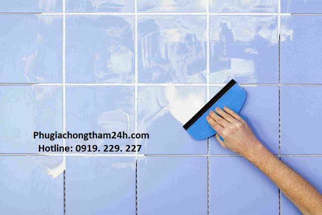 Thi công keo chít mạch Perfect