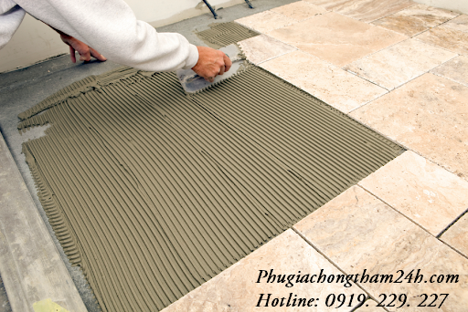 Thi công keo dán gạch đá Maxcrete 801