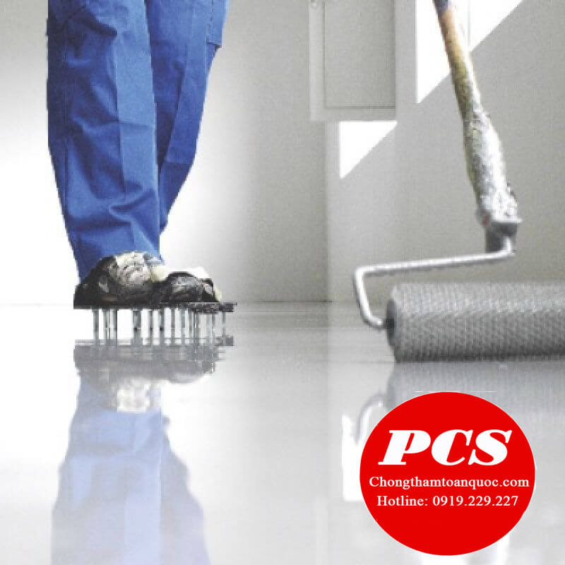Thi công sơn Epoxy bằng ru lô gai phá bọt khí