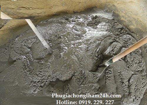 Trộn phụ gia chống thấm Quicseal 609